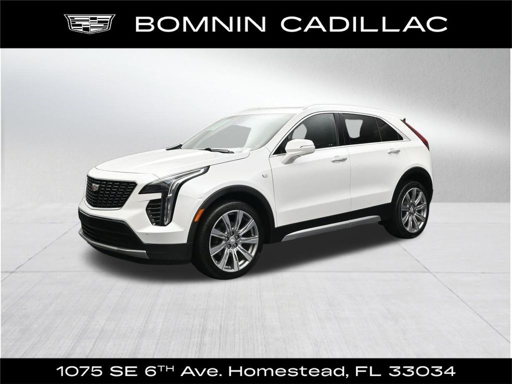 2023 Cadillac XT4 — photo 1 of 7