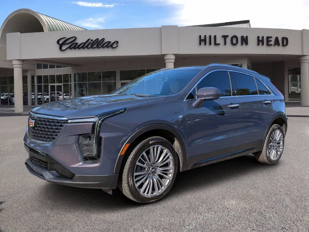 2025 Cadillac XT4 — photo 1 of 7