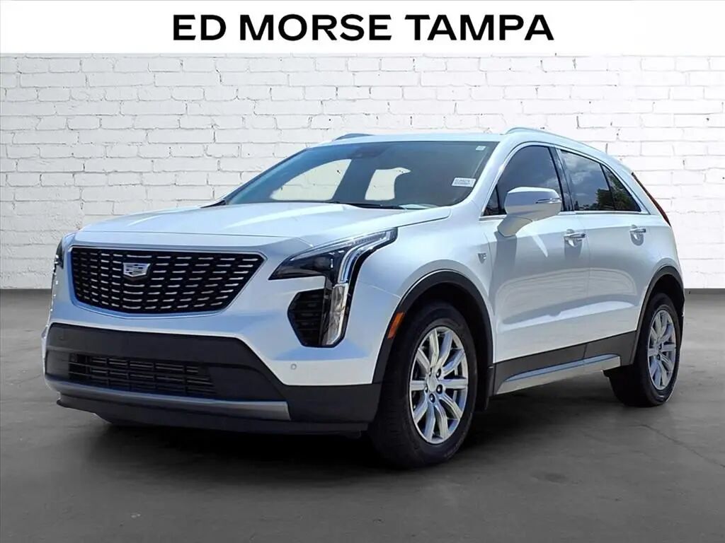 2023 Cadillac XT4 Premium Luxury — photo 1 of 13