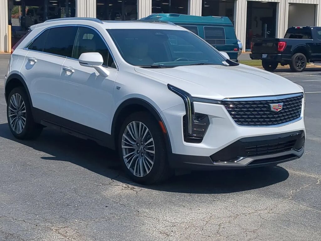 2024 Cadillac XT4 Premium Luxury — photo 1 of 1