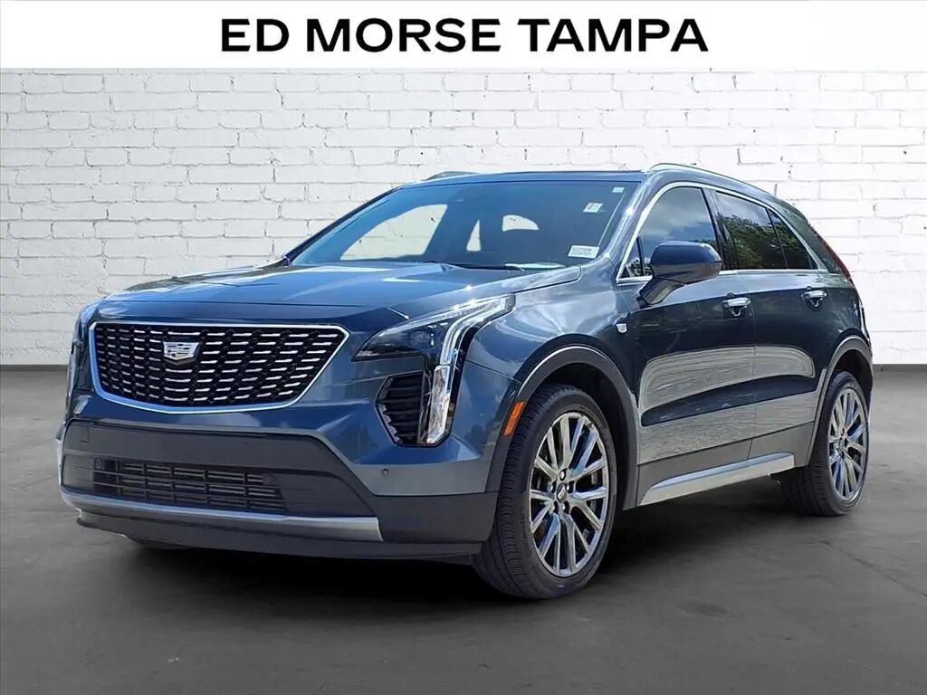 2019 Cadillac XT4 Premium Luxury — photo 1 of 13