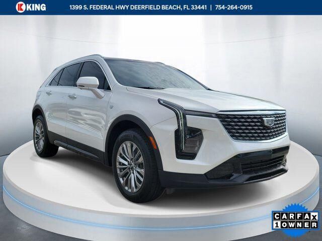 2025 Cadillac XT4 Premium Luxury — photo 1 of 28