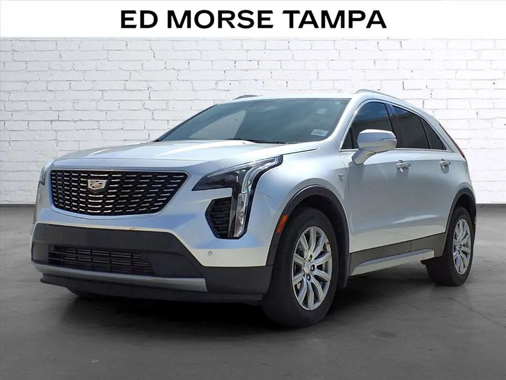2021 Cadillac XT4 Premium Luxury — photo 1 of 13