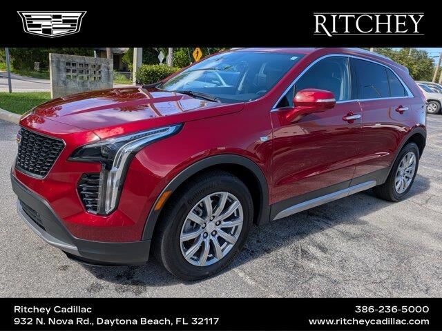 2023 Cadillac XT4 Premium Luxury — photo 1 of 13