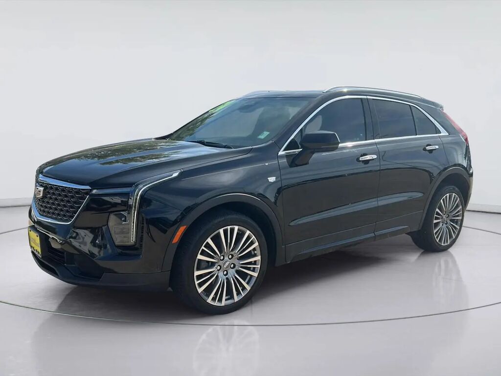 2024 Cadillac XT4 Premium Luxury — photo 1 of 13