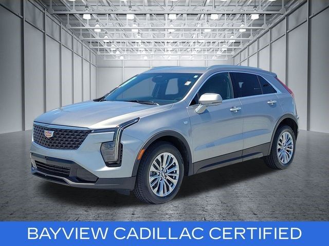 2025 Cadillac XT4 — photo 1 of 6