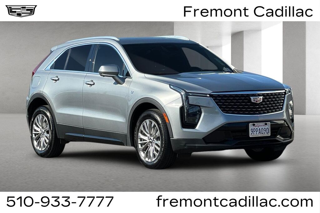 2025 Cadillac XT4 — photo 1 of 7
