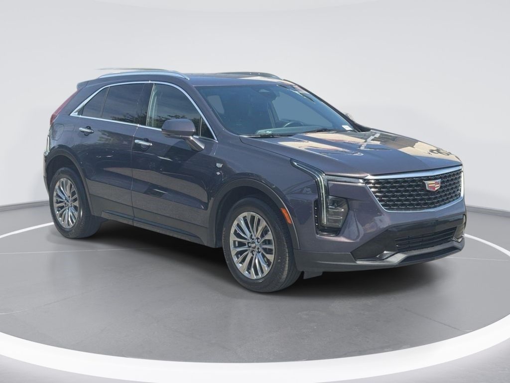 2024 Cadillac XT4 — photo 1 of 7