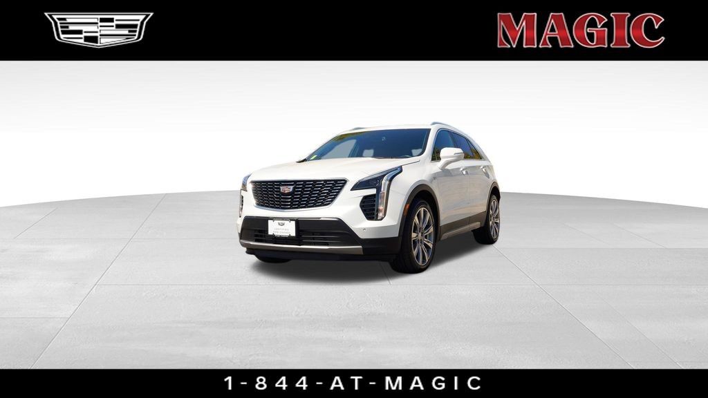 2023 Cadillac XT4 — photo 1 of 7