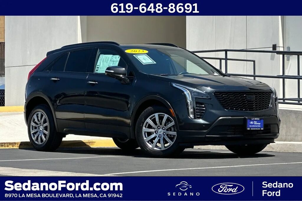 2023 Cadillac XT4 Premium Luxury — photo 1 of 14