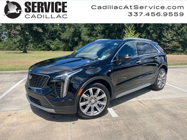 2023 Cadillac XT4 — photo 1 of 7