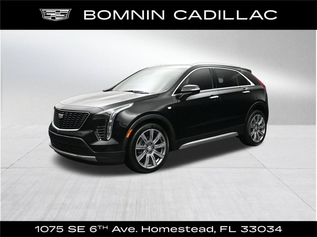 2023 Cadillac XT4 — photo 1 of 7
