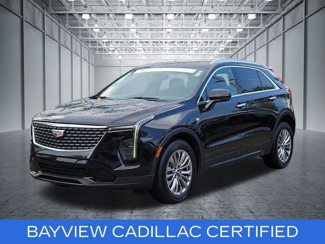 2025 Cadillac XT4 — photo 1 of 13
