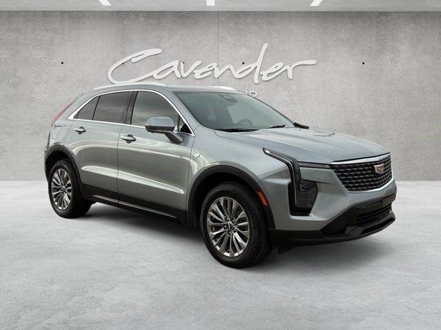 2025 Cadillac XT4 — photo 1 of 6