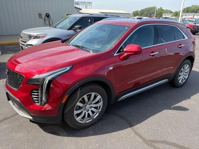 2019 Cadillac XT4 Premium Luxury — photo 1 of 27