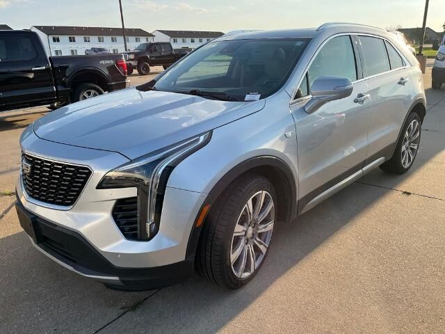 2019 Cadillac XT4 Premium Luxury — photo 1 of 30