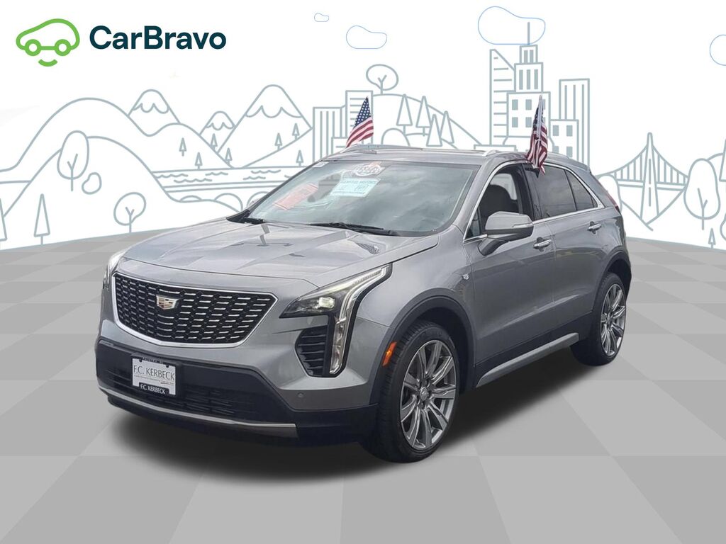 2023 Cadillac XT4 Premium Luxury — photo 1 of 6