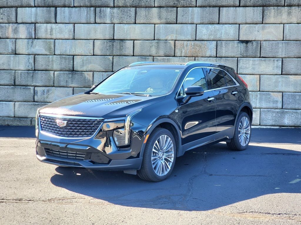 2024 Cadillac XT4 — photo 1 of 7