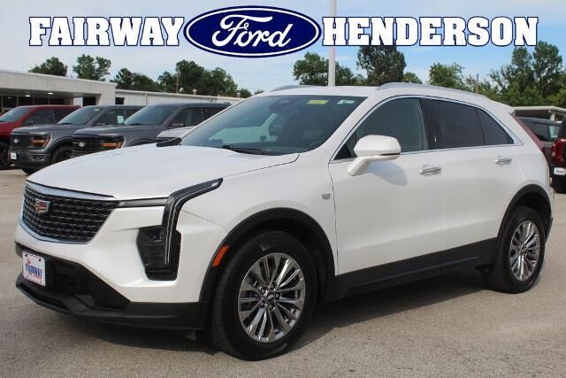2024 Cadillac XT4 Premium Luxury — photo 1 of 13