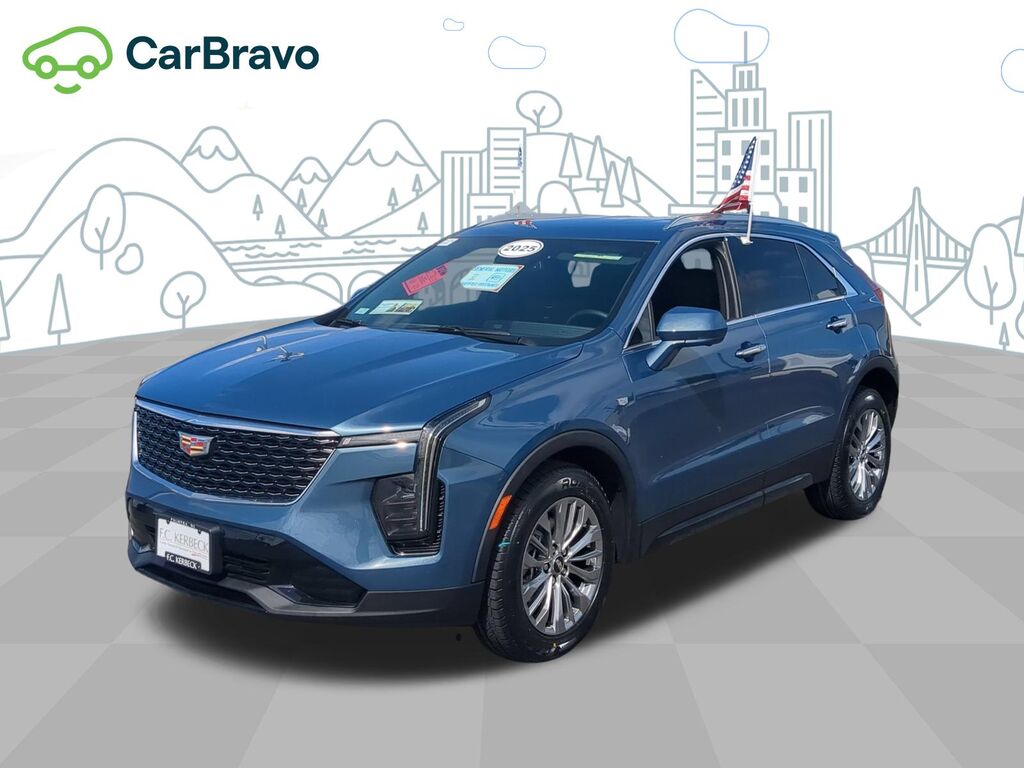 2025 Cadillac XT4 Premium Luxury — photo 1 of 6
