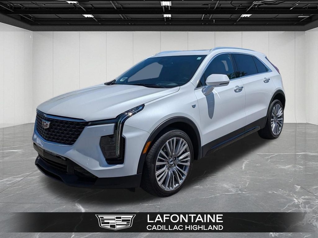 2024 Cadillac XT4 — photo 1 of 7