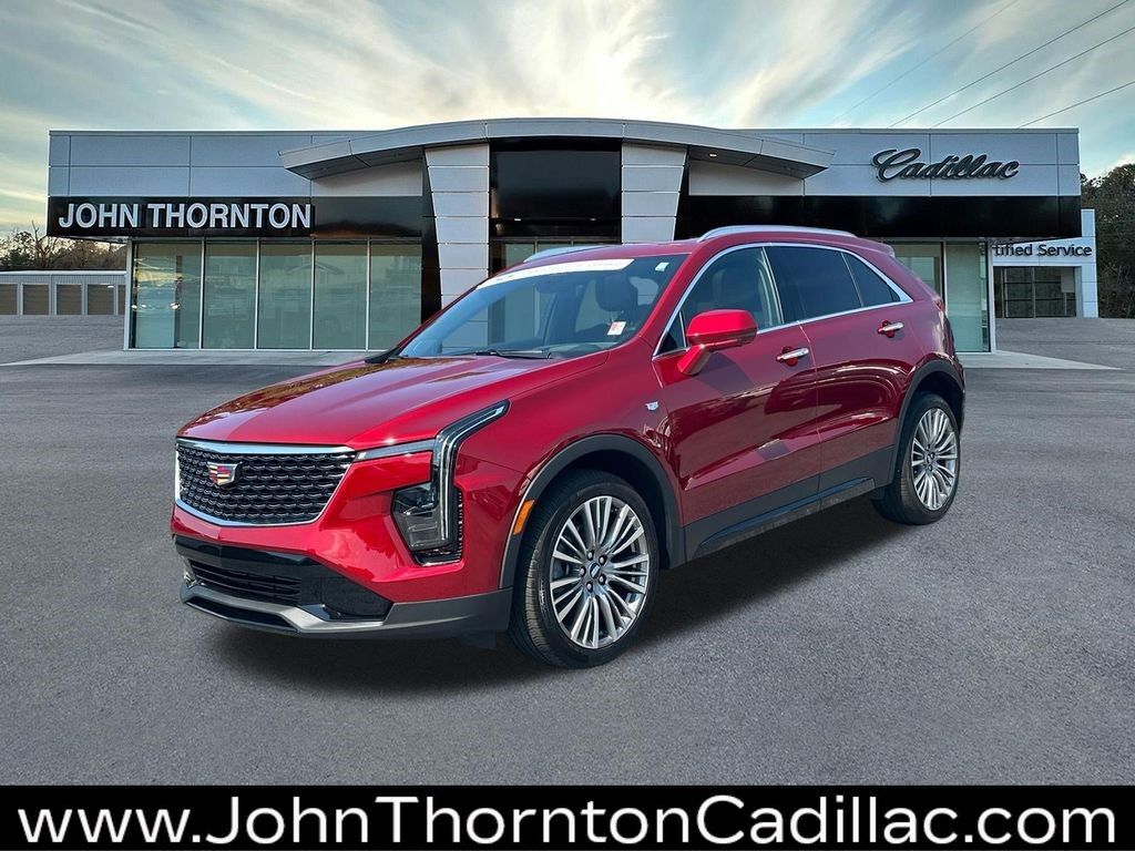 2025 Cadillac XT4 — photo 1 of 7