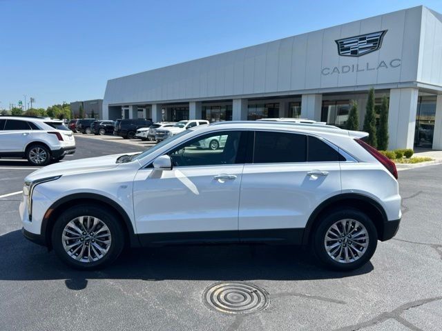 2024 Cadillac XT4 — photo 1 of 7