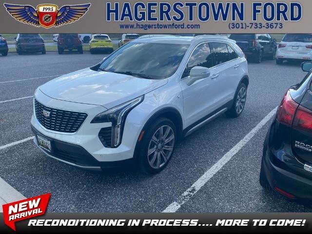 2023 Cadillac XT4 Premium Luxury — photo 1 of 1