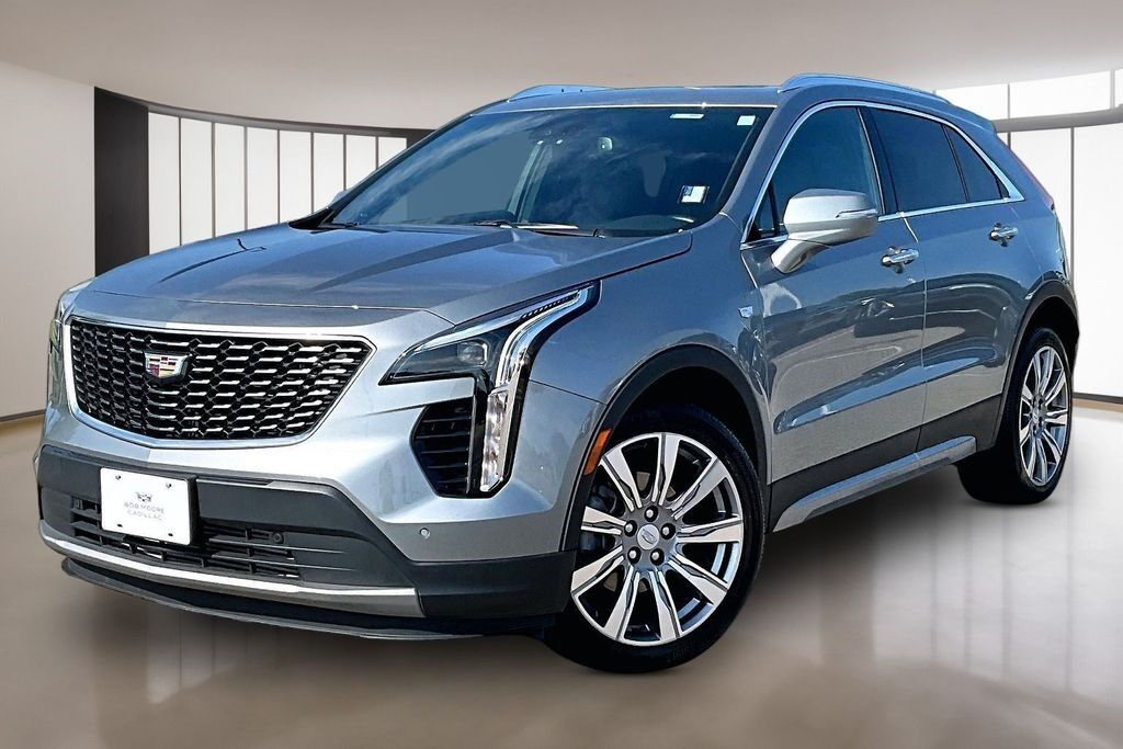 2023 Cadillac XT4 — photo 1 of 7