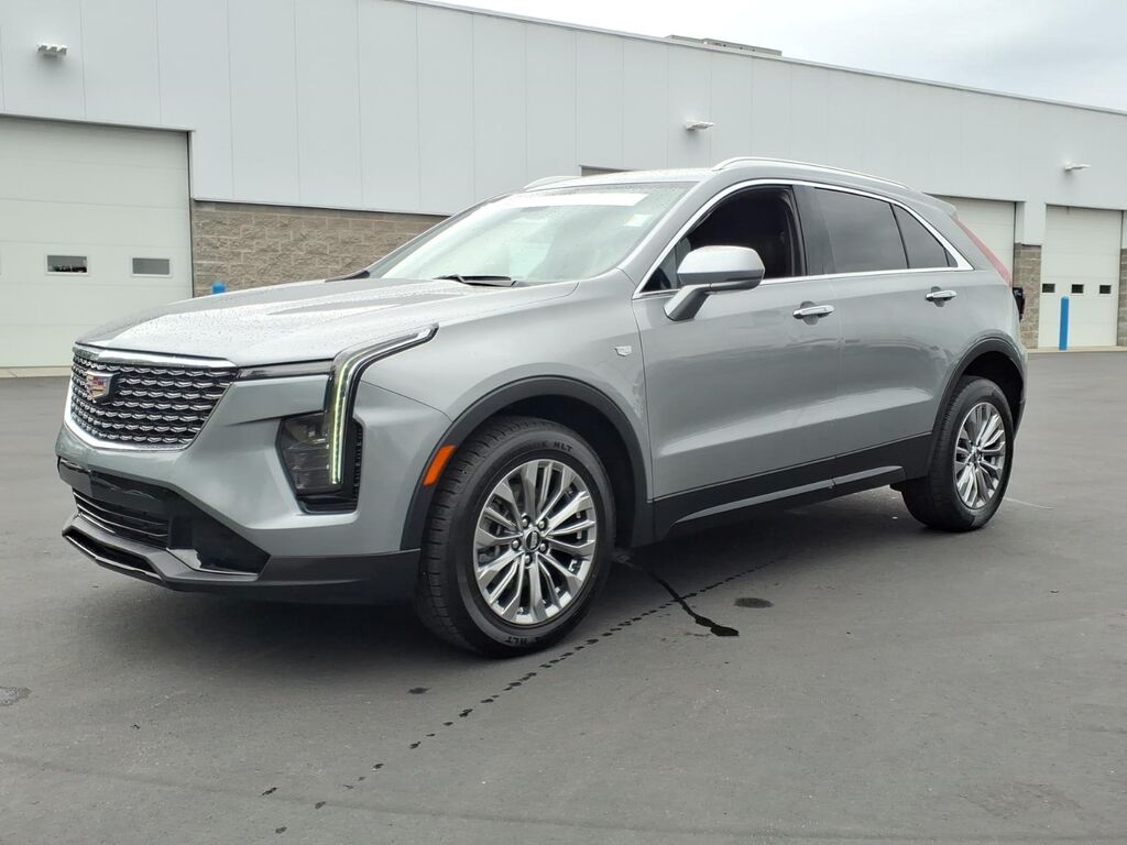 2024 Cadillac XT4 — photo 1 of 7