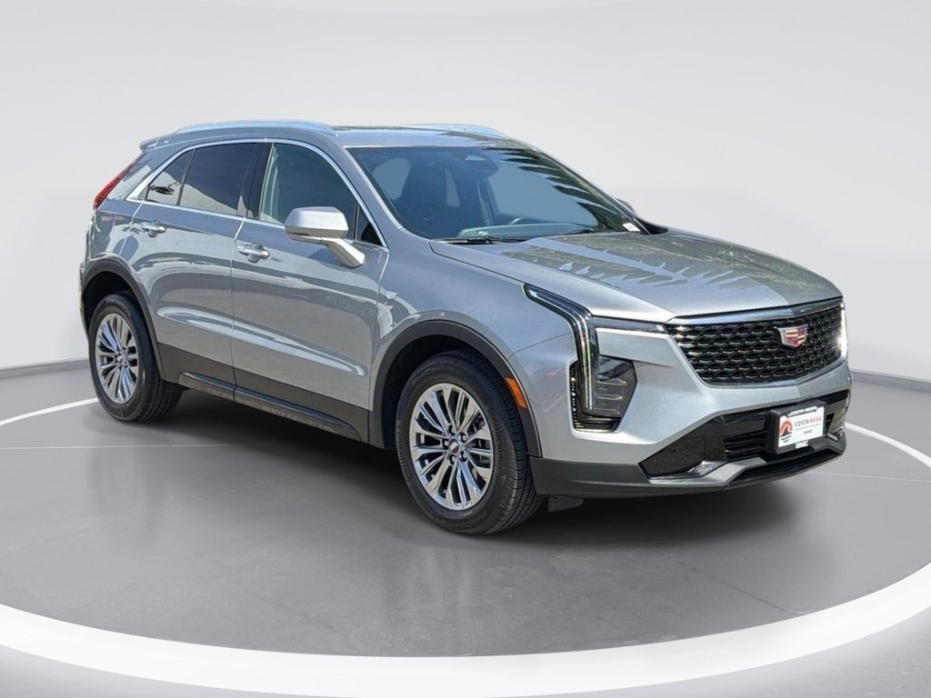 2024 Cadillac XT4 — photo 1 of 7