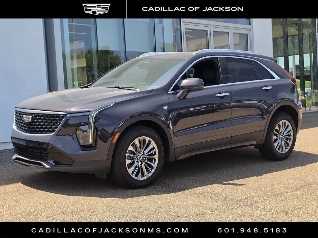 2025 Cadillac XT4 — photo 1 of 7