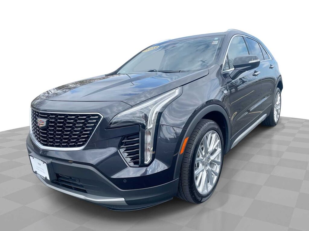 2023 Cadillac XT4 — photo 1 of 7