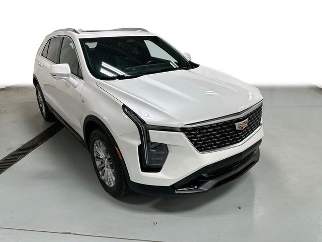 2024 Cadillac XT4 — photo 1 of 7