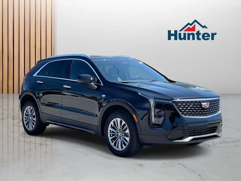 2025 Cadillac XT4 Premium Luxury — photo 1 of 39