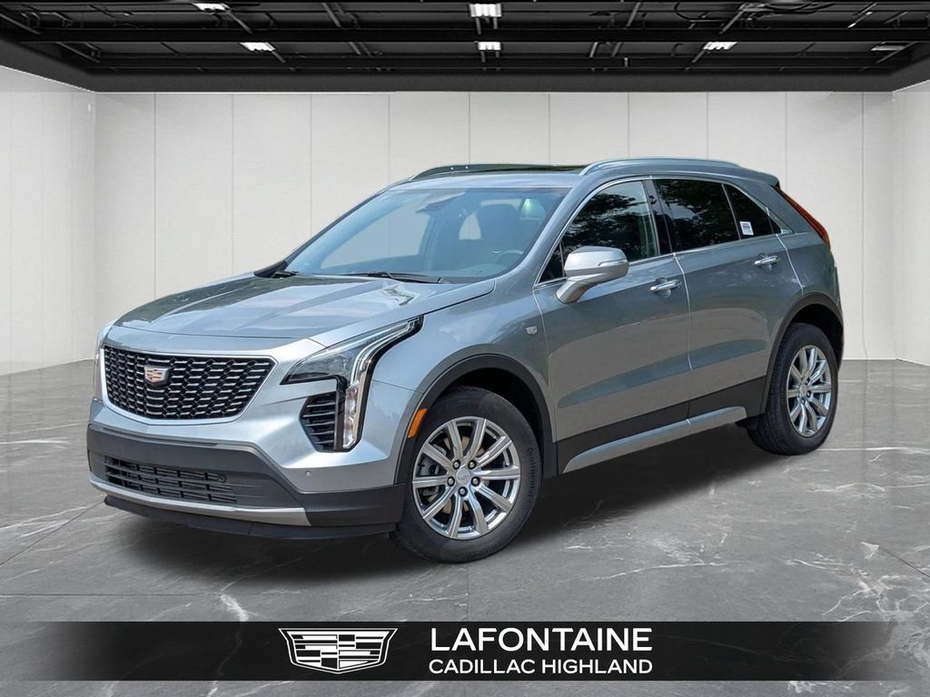 2023 Cadillac XT4 — photo 1 of 7
