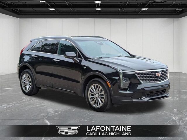 2024 Cadillac XT4 — photo 1 of 6
