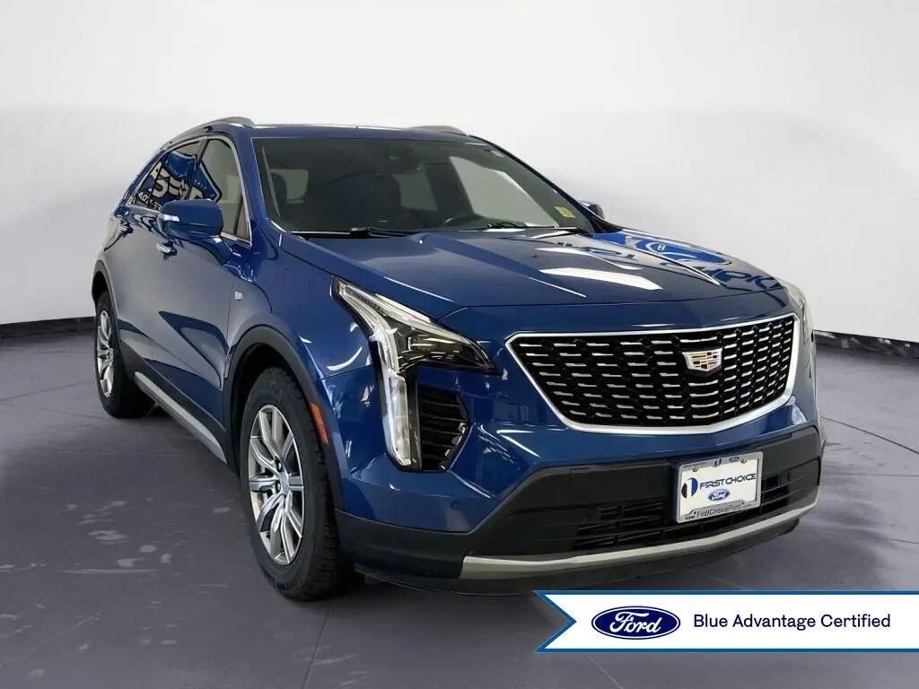 2022 Cadillac XT4 Premium Luxury — photo 1 of 13