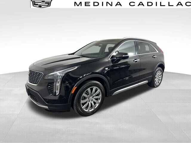 2023 Cadillac XT4 — photo 1 of 7