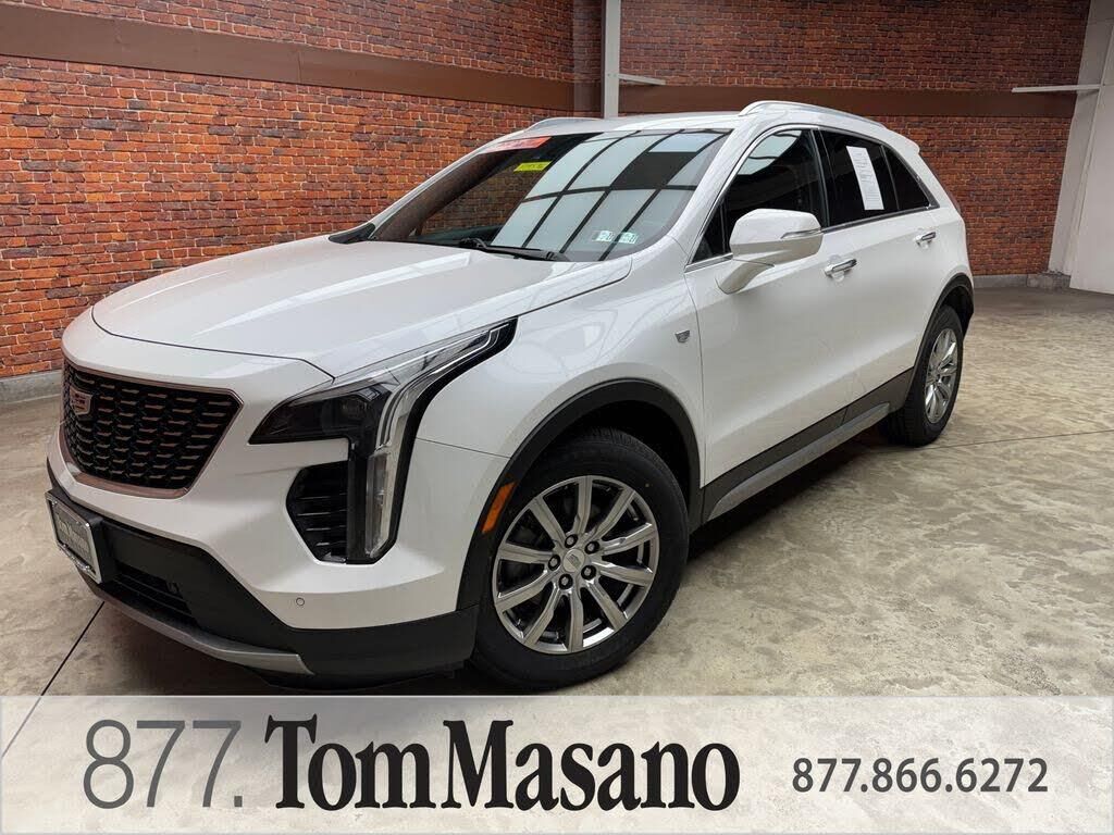 2021 Cadillac XT4 Premium Luxury — photo 1 of 14