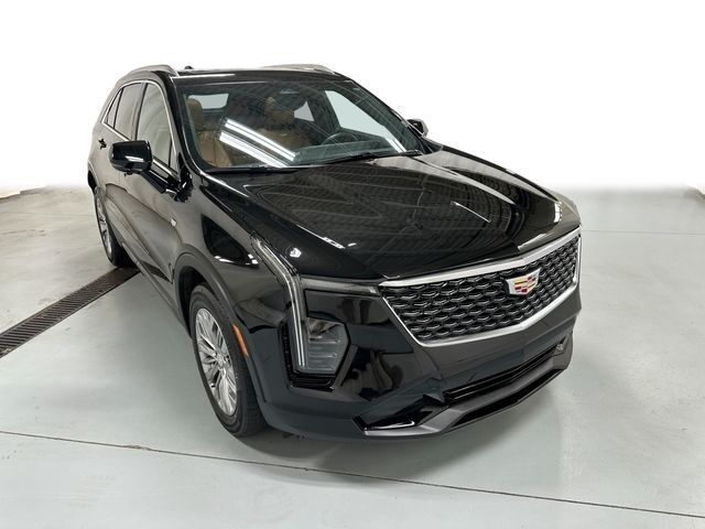2024 Cadillac XT4 — photo 1 of 7