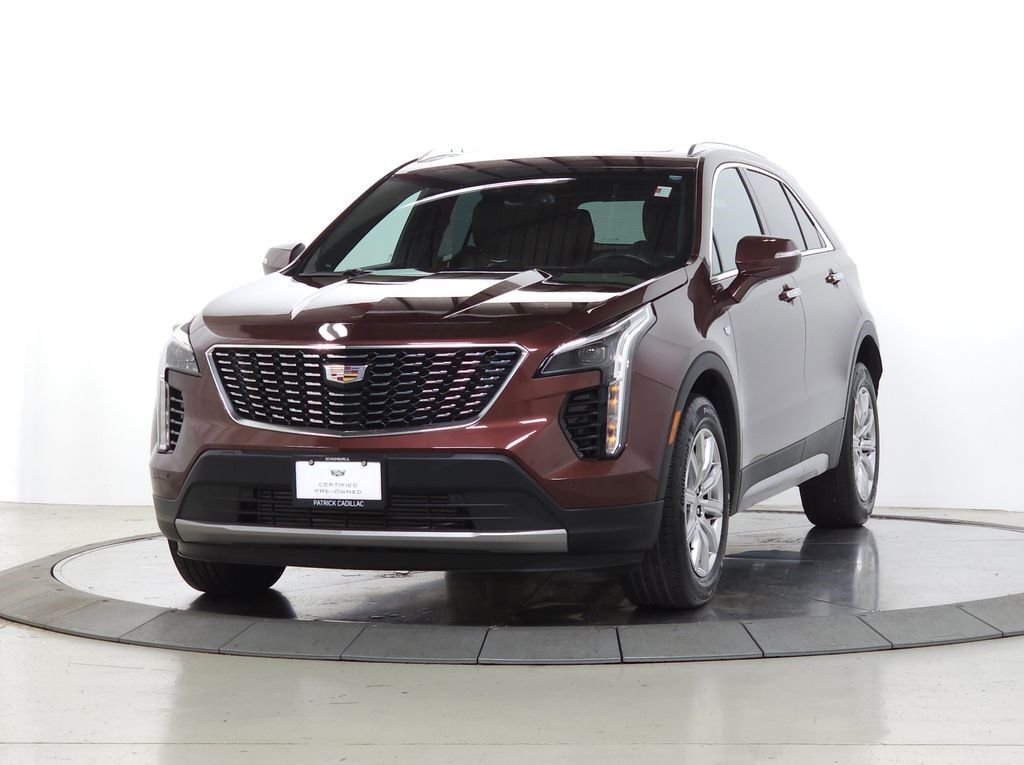 2023 Cadillac XT4 — photo 1 of 6