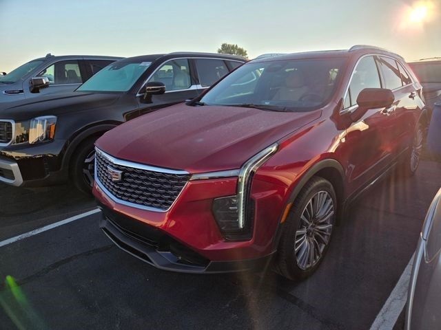 2024 Cadillac XT4 — photo 1 of 7