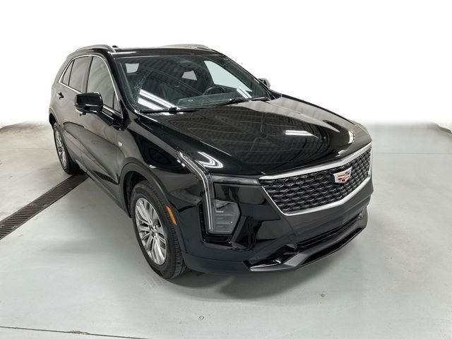 2024 Cadillac XT4 — photo 1 of 7