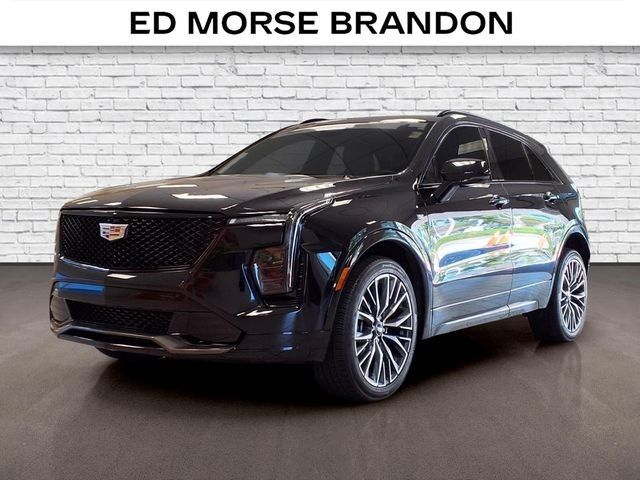 2024 Cadillac XT4 — photo 1 of 7