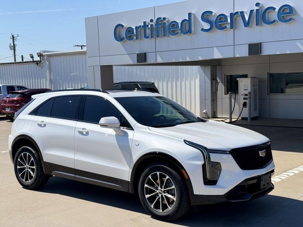2024 Cadillac XT4 Sport — photo 1 of 6