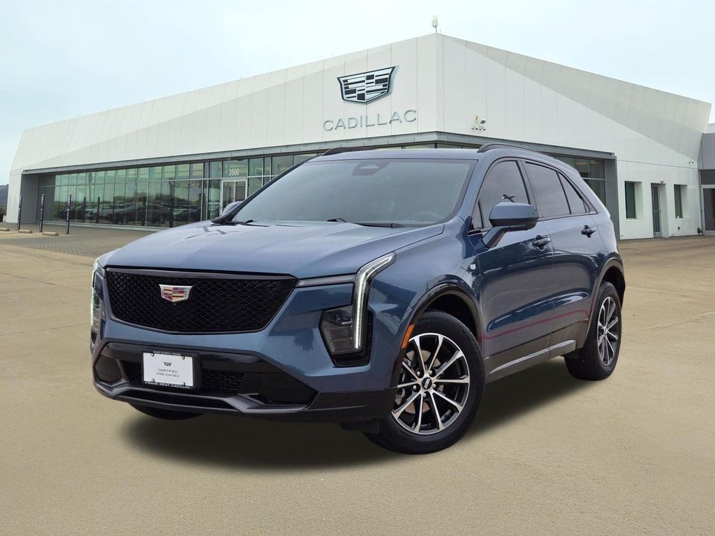2025 Cadillac XT4 — photo 1 of 7