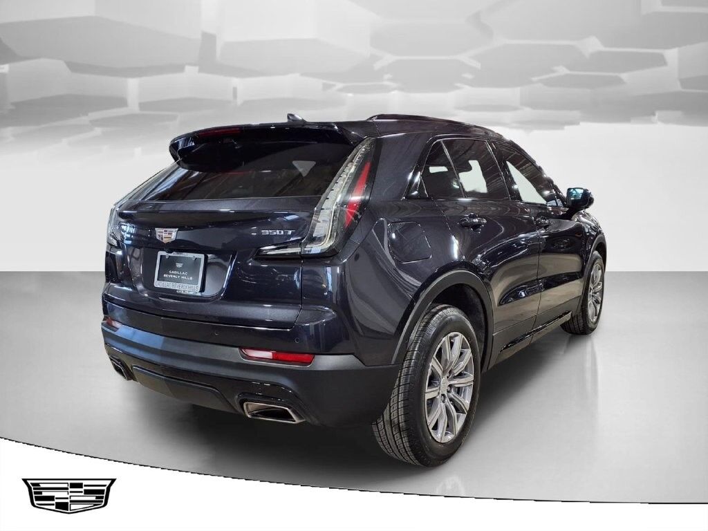 2023 Cadillac XT4 — photo 1 of 6