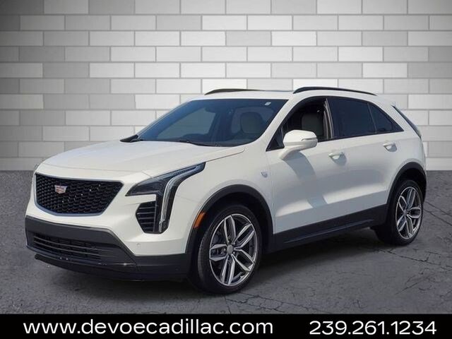 2023 Cadillac XT4 — photo 1 of 7