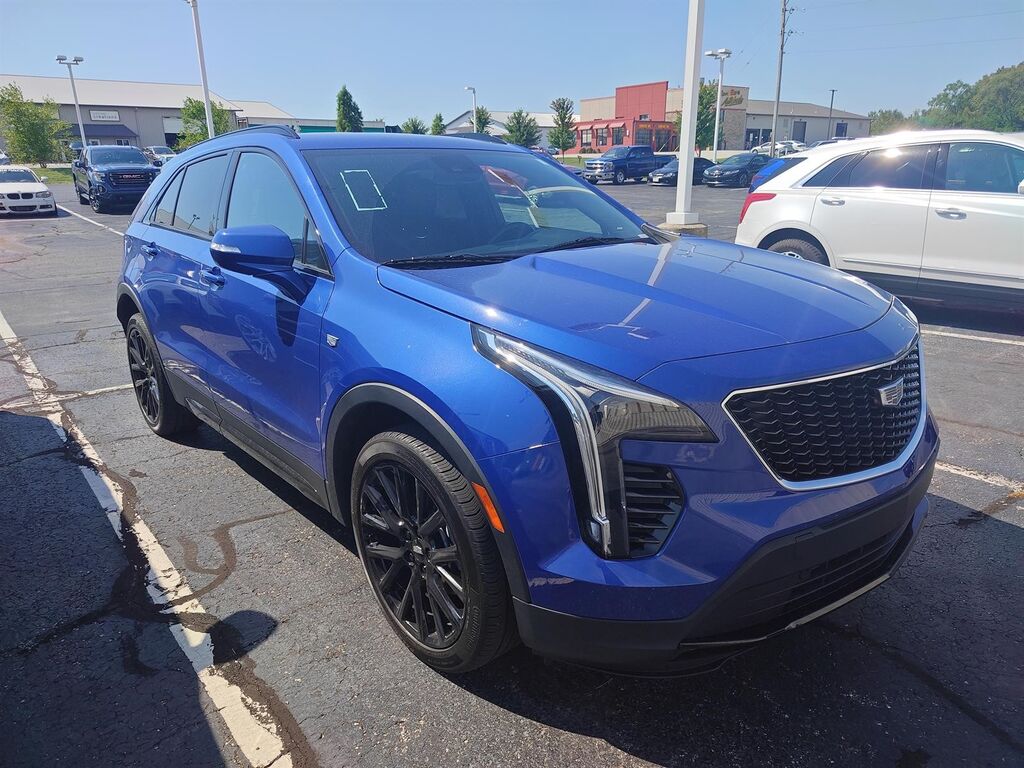 2023 Cadillac XT4 — photo 1 of 7